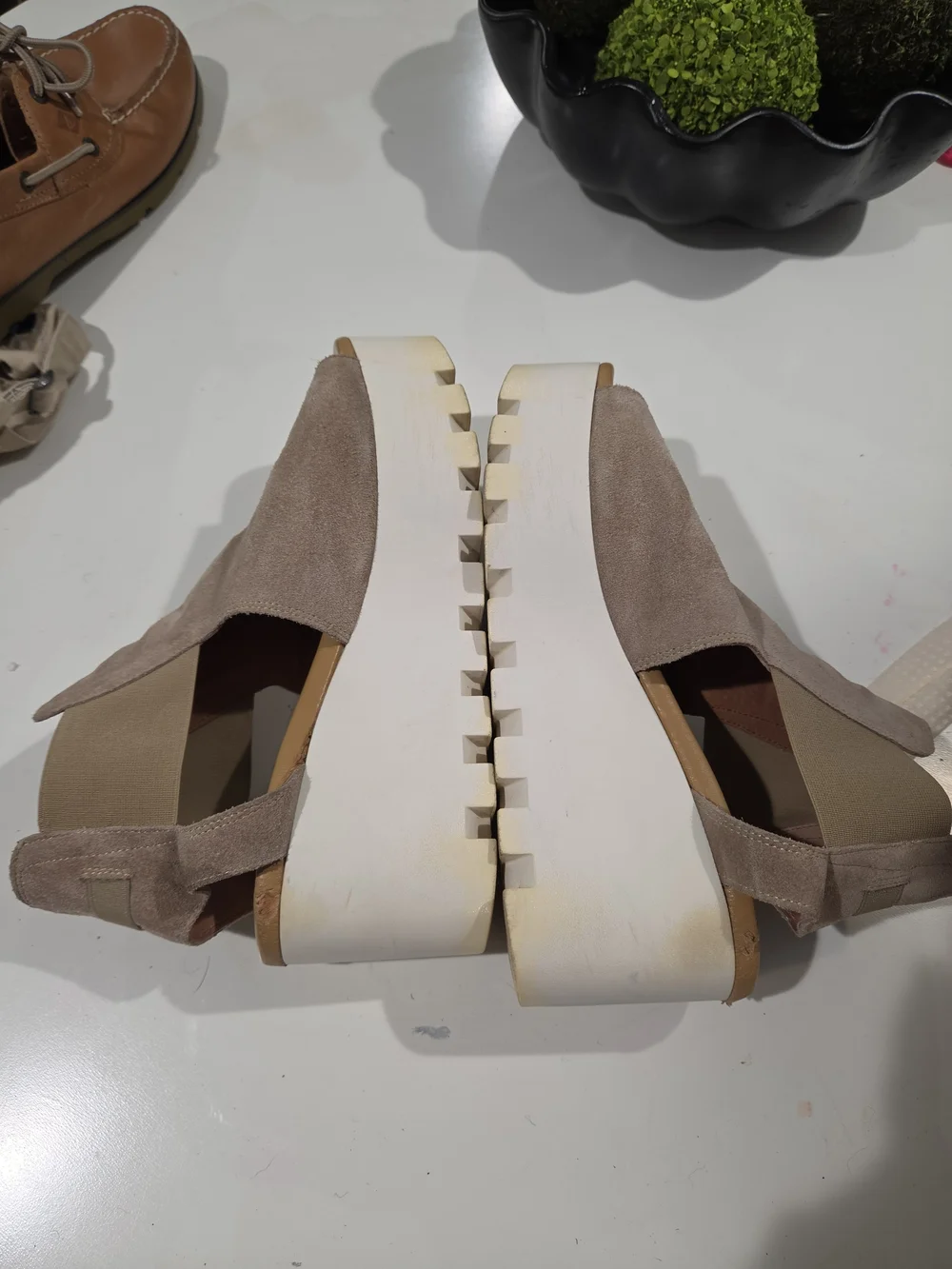 Ethem Vera Pelle Suede Platform Wedge Sandals Taupe 41. US 10